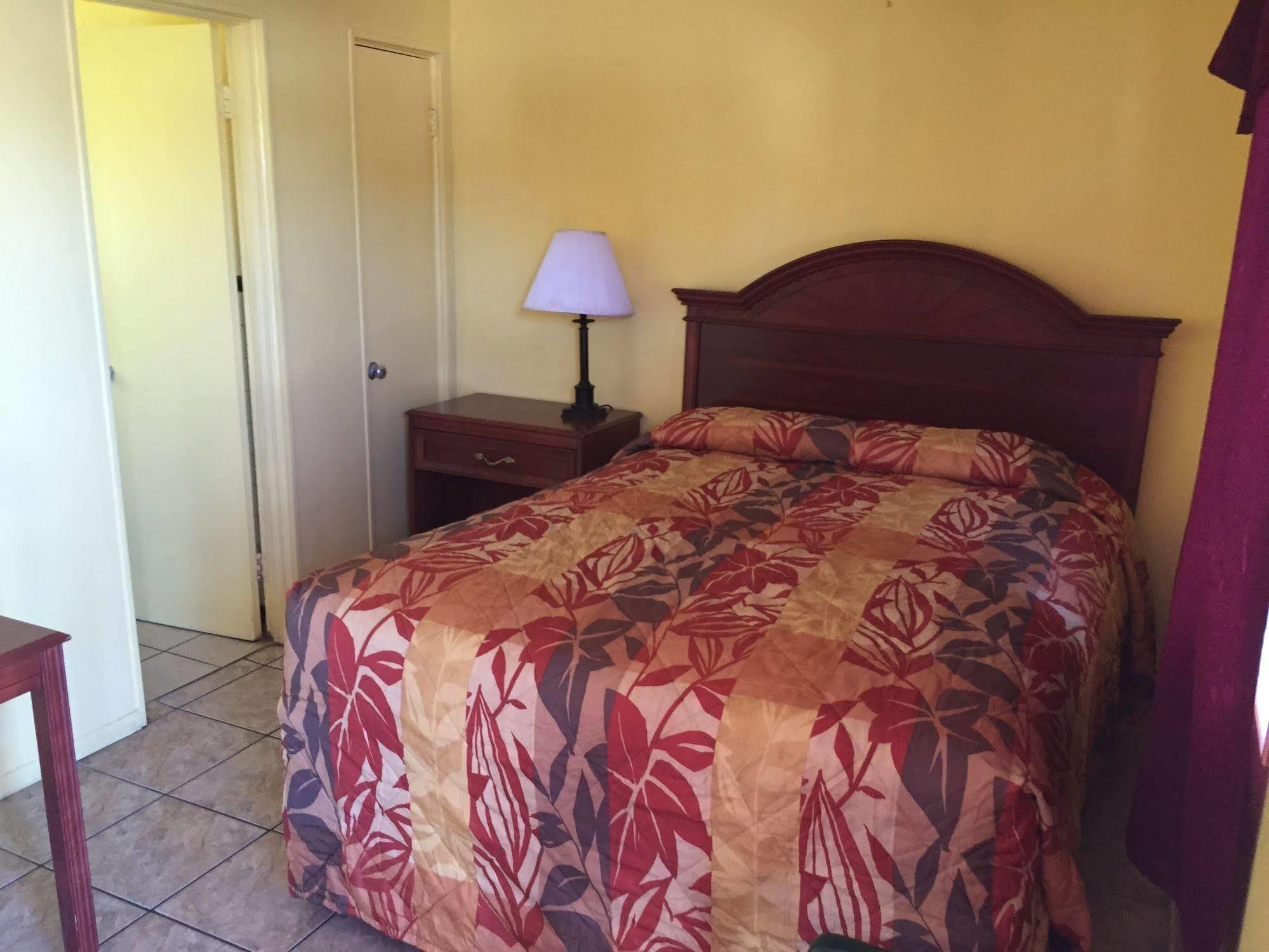 Twi Light Motel Holly Hill Zewnętrze zdjęcie
